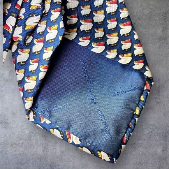 Salvatore Ferragamo Men's Blue Silk Tie Duck Pelican Animal Print - Picture 4 of 7